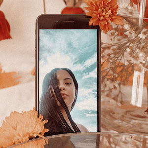 Meet your Posher, Ámbar